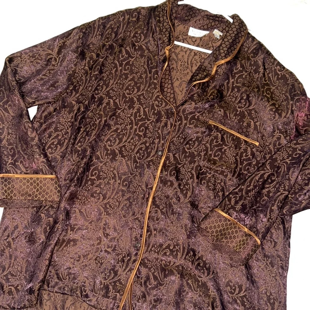 Vintage Victoria’s Secret button down top‎